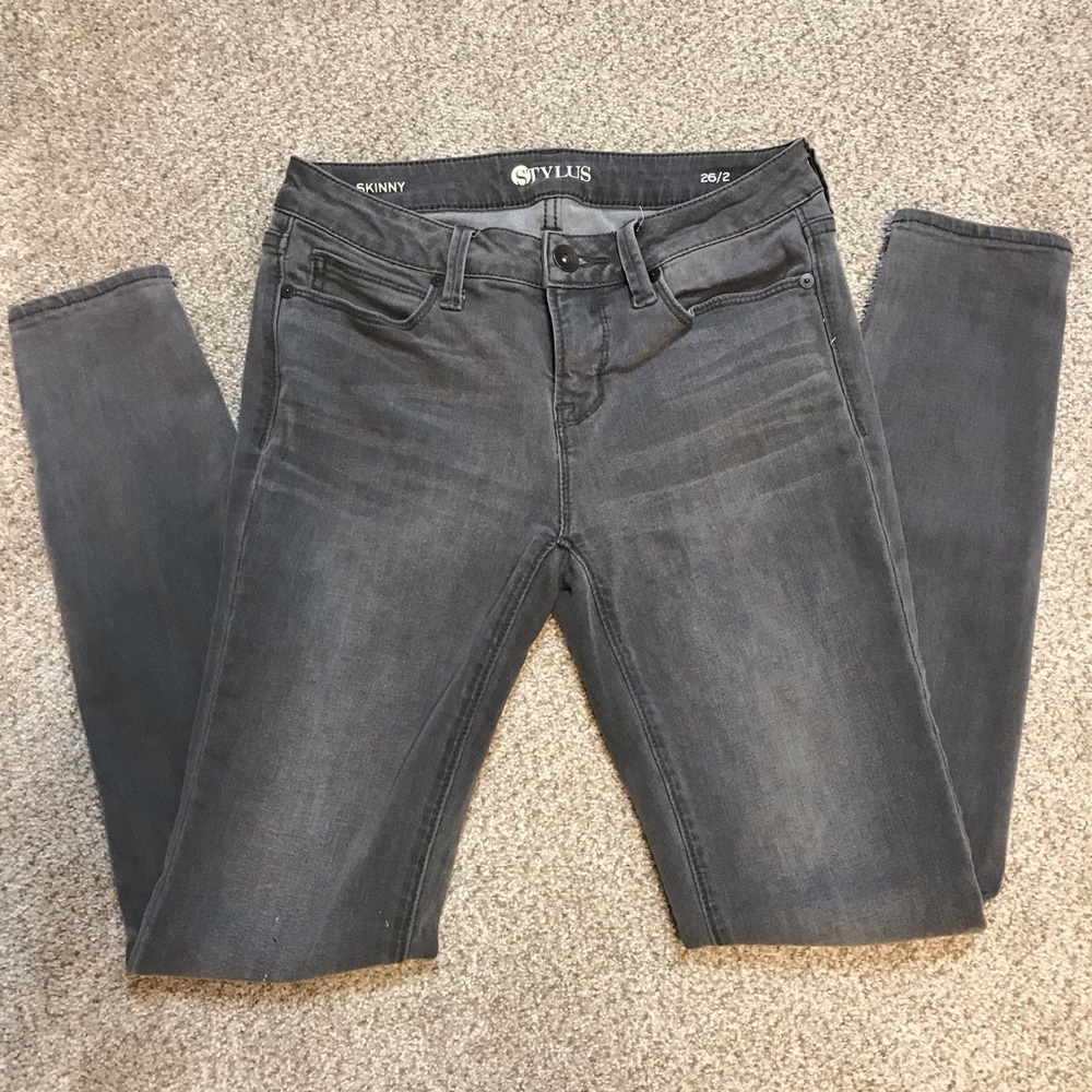 Gray skinny jeans